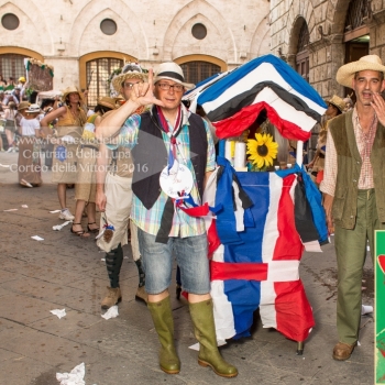 Contrada della Lupa - Corteo della Vittoria